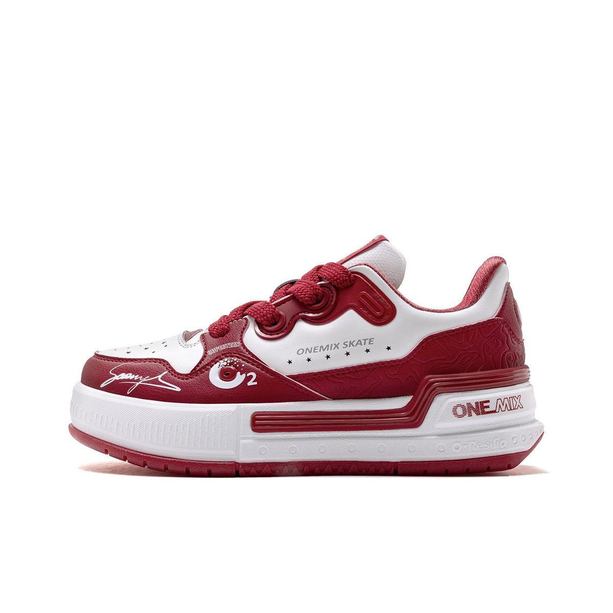 ONEMIX Unisex Retro White Air-Cushioned Low-Top Sneakers