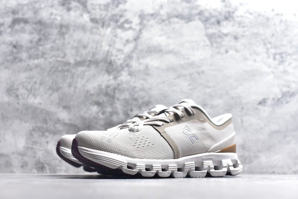 On Cloud X 4 — Ivory / Sand