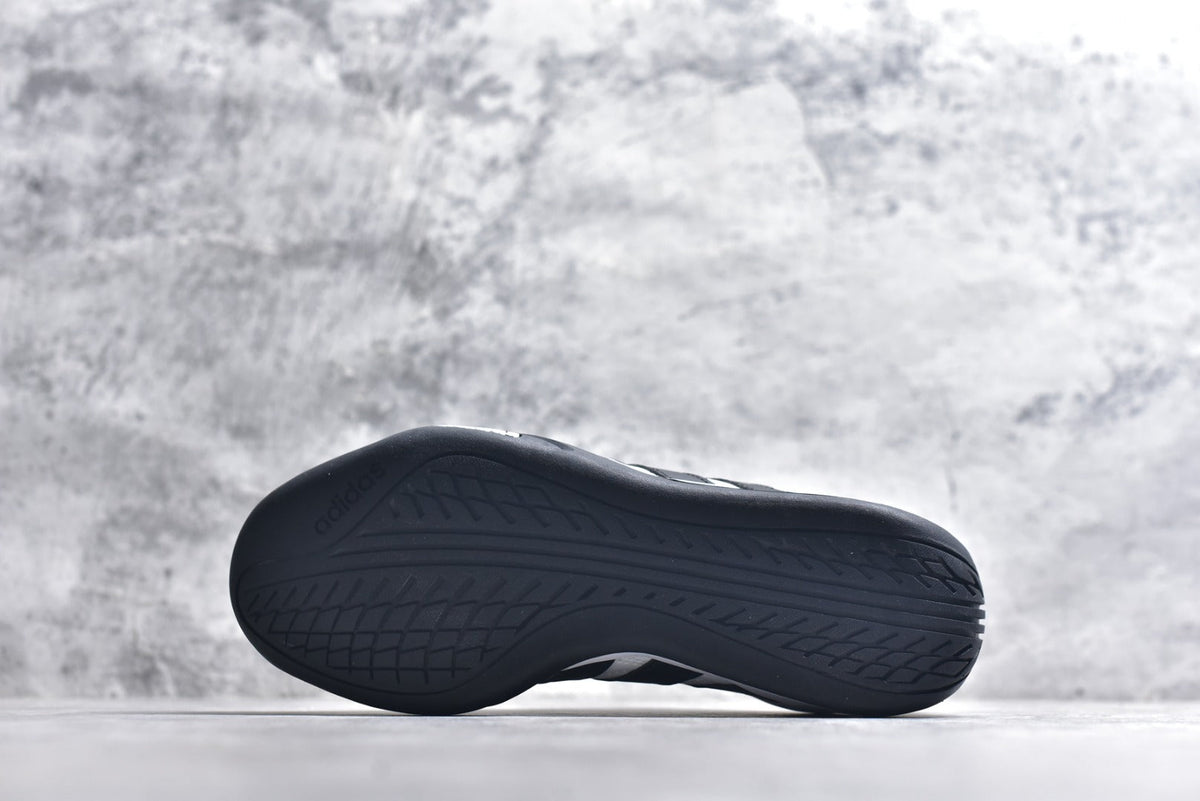 Adidas Adipista — Cloud White / Core Black / Black Gum