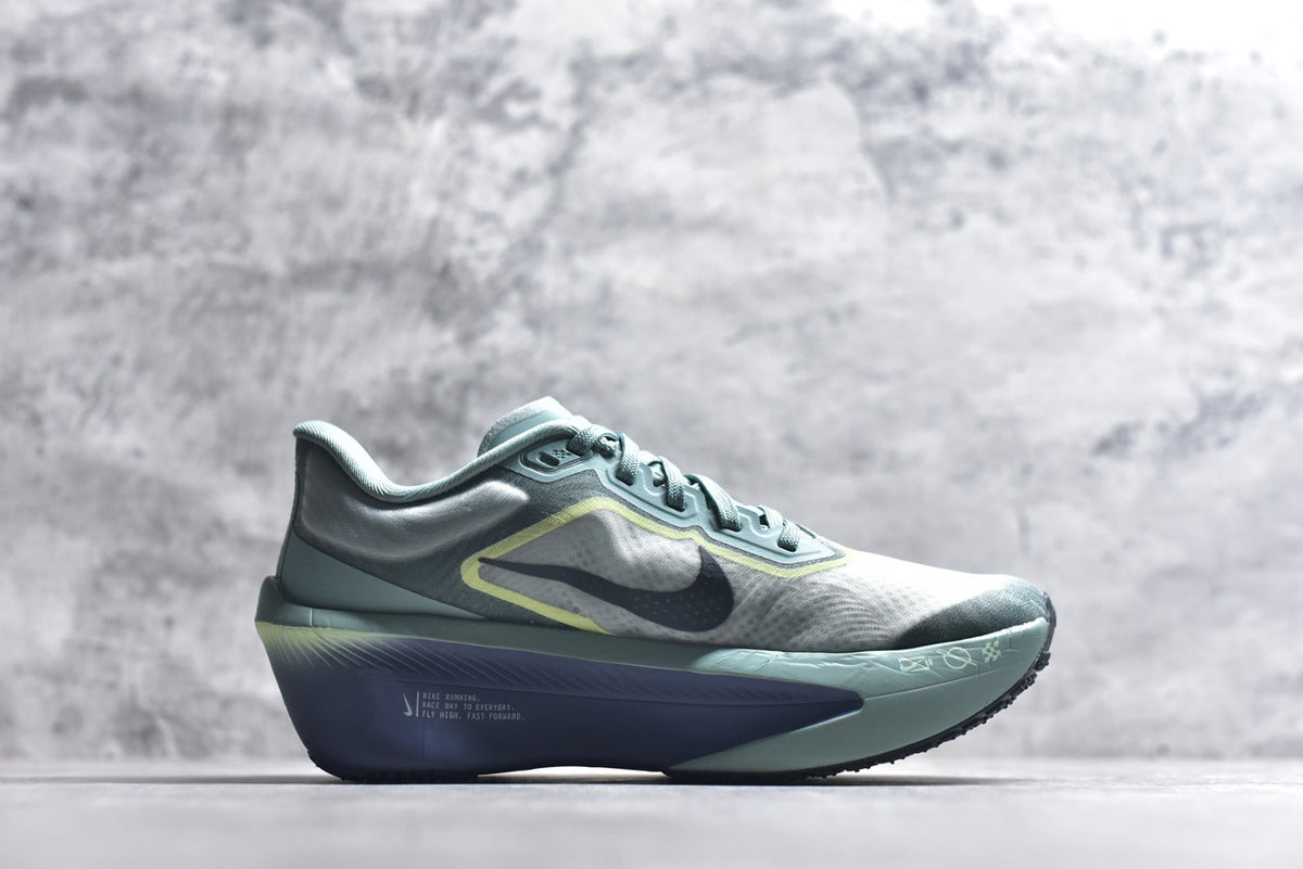 Nike Zoom Fly 6