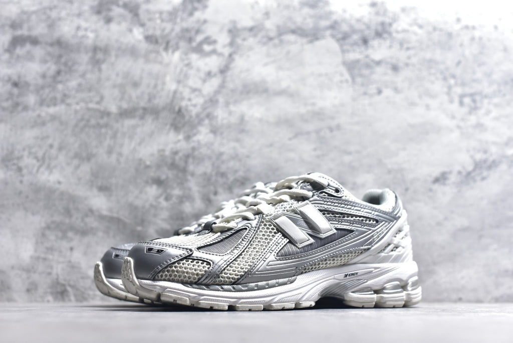 New Balance 1906 Retro Lifestyle Sneaker | U1906RCB