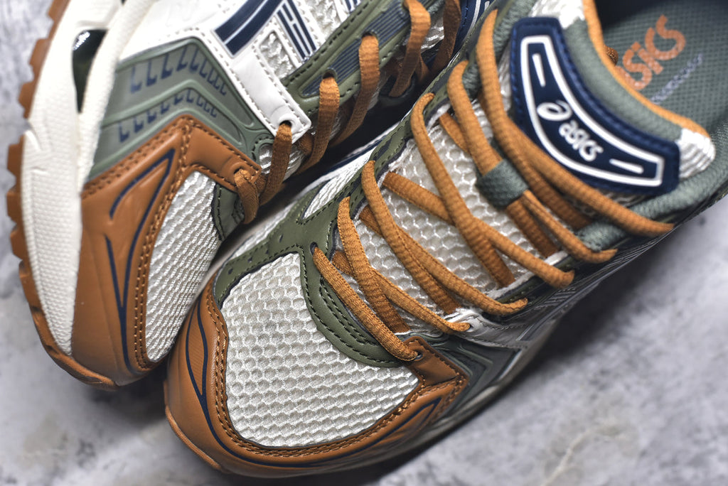 ASICS GEL-KAYANO 14 Retro Running Lifestyle Sneaker | 1201A019-250