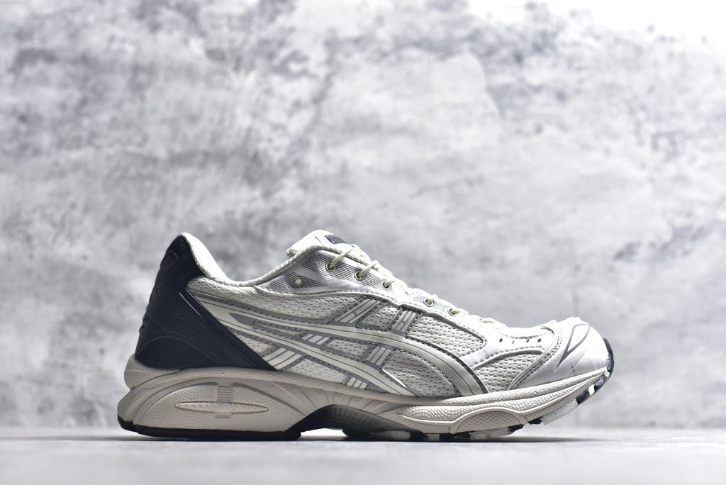 ASICS GEL-KAYANO 14 Retro Running Lifestyle Sneaker | 1201A922-100
