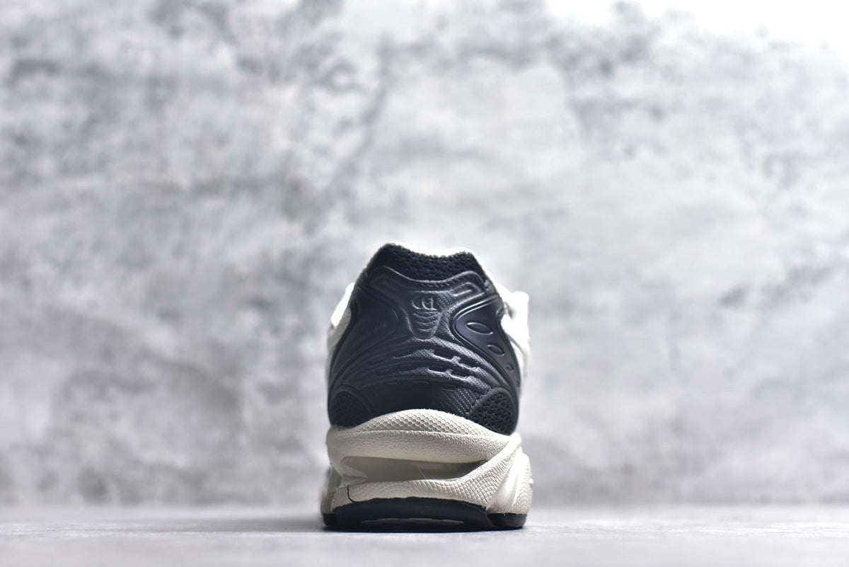 ASICS GEL-KAYANO 14 Retro Running Lifestyle Sneaker | 1201A922-100