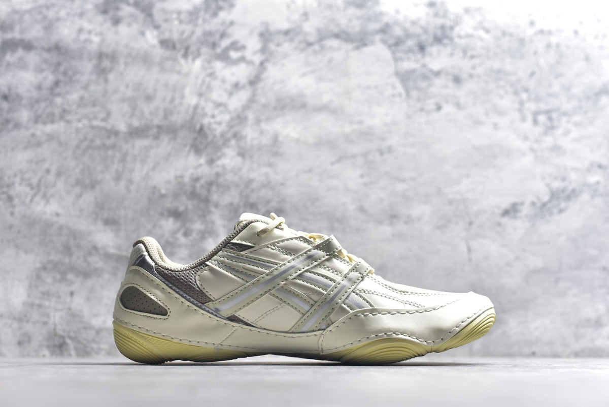 ASICS Hypersync Low-Profile Training Sneaker 1203A879-250