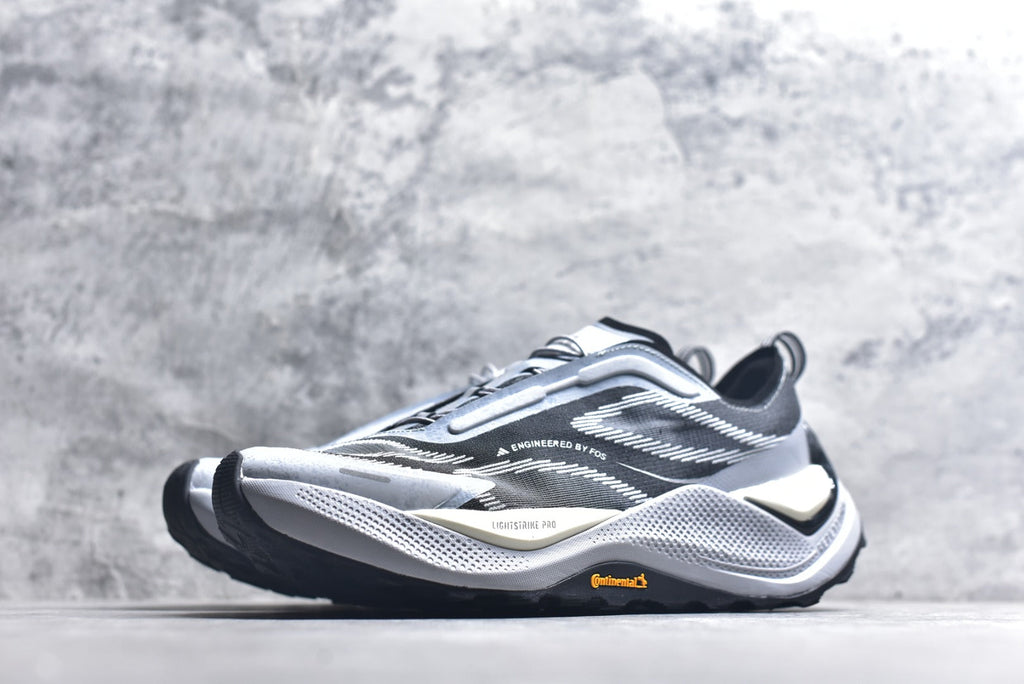 Adidas Holo Peak Low-Top Trail Running Sneaker KI1525
