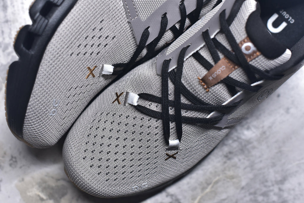 On Cloud X 4 Low-Top Running Sneaker 3ME30042532