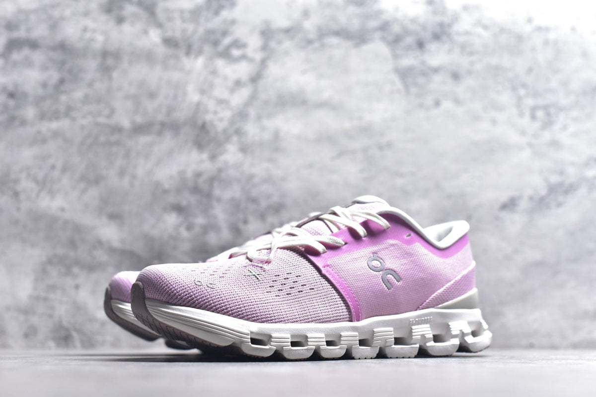 On Cloud X 4 Women's Low-Top Running Sneaker 3WE30073561