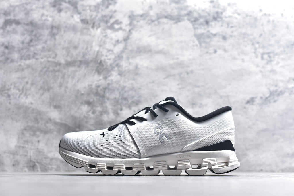 On Cloud X 4 Low-Top Running Sneaker 3ME30040791