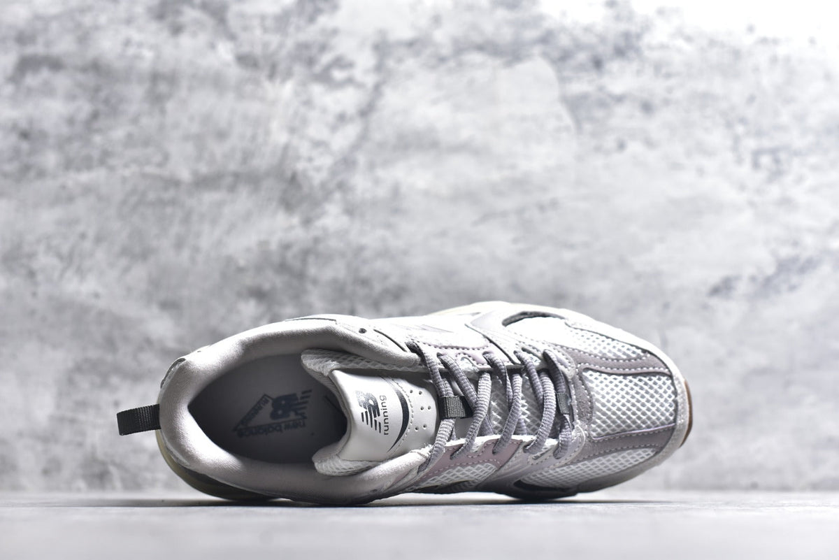 New Balance 530 Retro Breathable Running Sneaker U5307VI (Unisex)